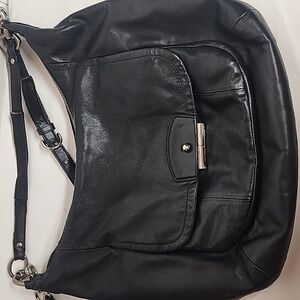 Elegant Black COACH soft leather Crossbody Messenger Shoulder Hobo Saddlebag.